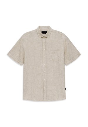Beigefarbenes Leinenhemd mit kurzen Ärmeln, Knopfleiste vorne, Brusttasche und klassischem Kragen, flach auf weißem Hintergrund liegend.