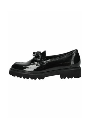 Mocassins en cuir verni noir avec un bout arrondi, un détail de nœud décoratif et une semelle en caoutchouc épaisse présentant des crampons texturés pour une meilleure adhérence.