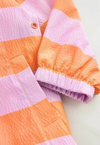 Next SHOWER RESISTANT PRINTED CAGOULE - Ūdensnecaurlaidīga jaka - pink orange