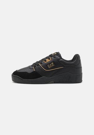 EA7 Emporio Armani BASKET UNISEX - Sneakers laag - triple black/gold