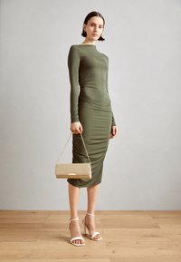 Thumbnail Image 4