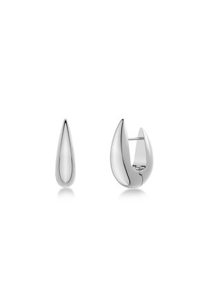 Silberne Ohrringe mit eleganter Tropfenform und polierter Oberfläche, kombiniert mit einem abgerundeten, offenen Ringdesign.