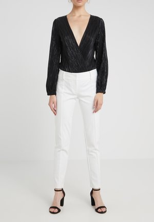 Pantalones - white denim