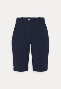 Marineblauwe shorts, gemaakt van een gladde stof, hebben een klassiek ontwerp met een knoopsluiting, riemlussen en een lengte tot de knie.