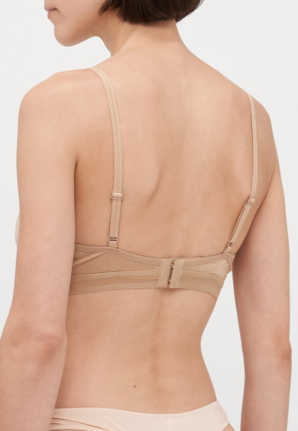 GLOSSIES NON WIRED BRALET - Triangle bra - beige4