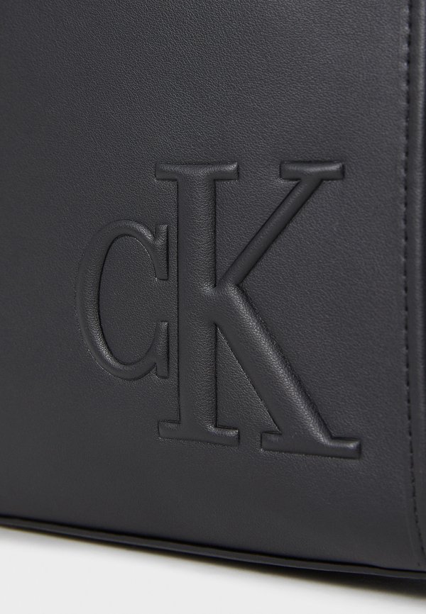 SCULPTED IMPRESSION REPORTER - Cross body bag4