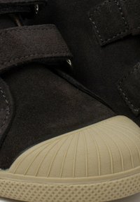 Pisamonas Chaussures premiers pas - gris
