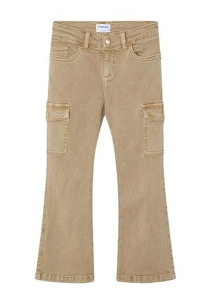 Jeans cargo svasati beige con tasche anteriori, tasche laterali cargo e cuciture in vista. Realizzati in denim con una texture liscia.