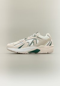 Valitud, white/sand/evergreen