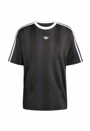 Melnā īsām piedurknēm T-kreklā ar smalku svītrotu rakstu, balta ribota apaļa izgriezuma apkakle un trīs baltas sānu svītras. Ar mazu baltu logotipu uz krūtīm.