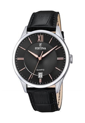 Montre quartz Festina avec un cadran noir texturé, un boîtier en acier argenté, des accents en or rose, un chiffre romain XII et un bracelet en cuir noir.