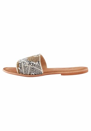 FOREVER COMFORT REGULAR/WIDE FIT.   - Sandalias planas - metallic