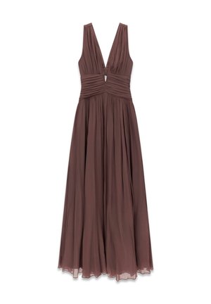 Ärmelloses braunes Maxikleid mit tiefem V-Ausschnitt, gerafften Taillendetails und fließendem plissiertem Rock.