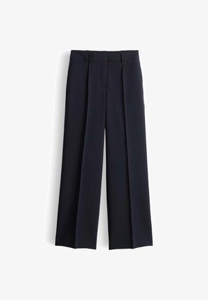 Navyblauwe, wijd uitlopende broek gemaakt van vloeiende stof met een gladde textuur, voorzien van een voorkantplooi en twee zijzakken.