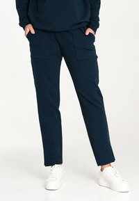 Niewybrane, dark blue