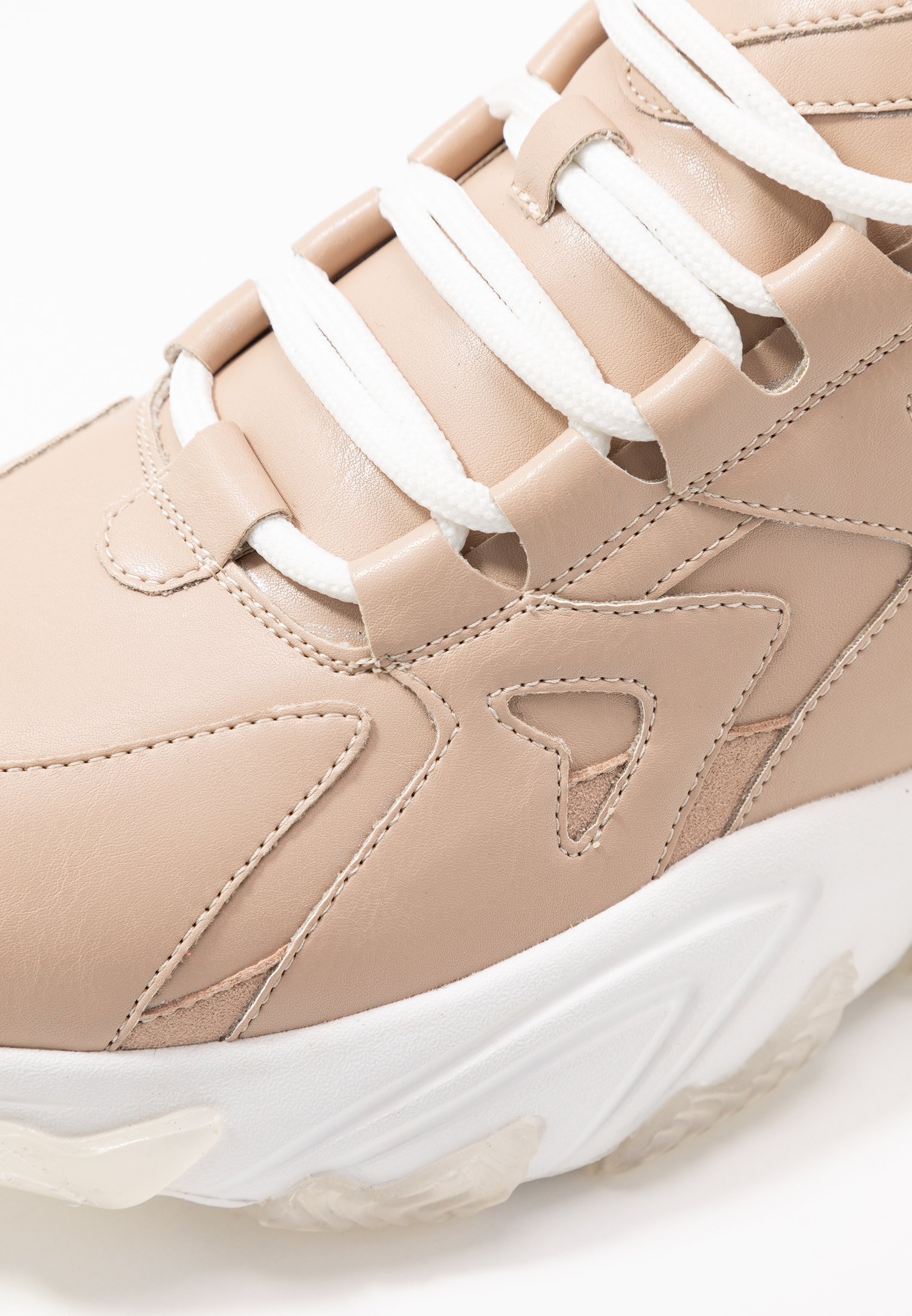 chunky sneakers nude