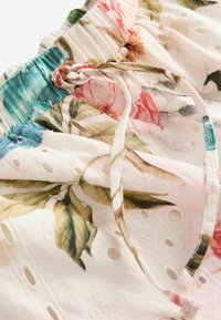 Next REGULAR FIT BRODERIE STRETCH - Šorti - pastel floral print