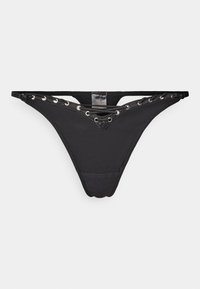 Schwarze Slip-Unterwäsche mit v-förmiger Vorderseite, Schnürdetails mit silbernen Ösen und dünnen Trägern. Hergestellt aus glattem Stoff.