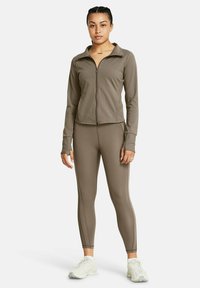 Under Armour LONG-SLEEVES MERIDIAN - Spordijakk - taupe dusk
