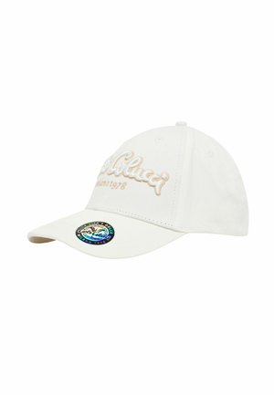 Hvid baseballcap lavet af stof med et broderet logo i beige, buet skygge og et holografisk klistermærke på skyggen.