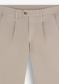 Beige bukser med dobbeltsyninger foran, knaplukning og glat stofstruktur. Har et klassisk design og skræddersyet pasform.