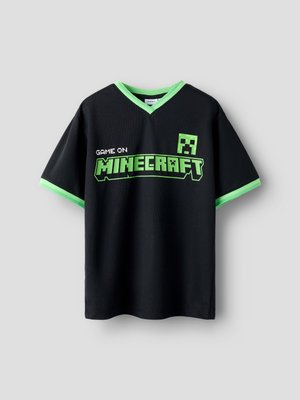 Juoda trumpomis rankovėmis marškinėliai su žaliu apvadu, krūtinėje žali užrašai „GAME ON MINECRAFT“ ir pikseliuotas „Minecraft“ Creeper veidas.