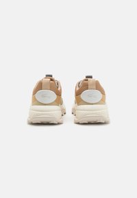Lacoste L-GUARD  - Sneakers laag - light brown/off white
