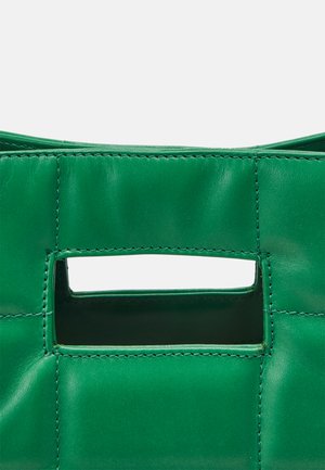 QUILTED BAG MEDIUM - Handbag - grass green