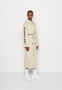 Colourful Rebel KAIA OVERSIZED - Trenčkot - light sand