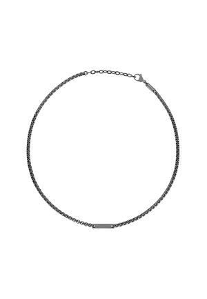 Sorte metal halskæde med en kæde design og en flad rektangulær accent i midten. Afsluttet med en klo lukning.