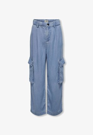 Svetlo modri denim cargo hlače z elastičnim pasom, dvema stranskima žepoma in dvema cargo žepoma na stegnih. Ravne nogavice.