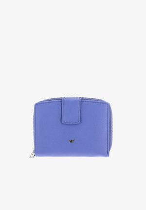 Portefeuille compact en cuir violet avec fermeture à bouton-pression à l'avant, petit logo métallique et compartiment zippé sur le côté.