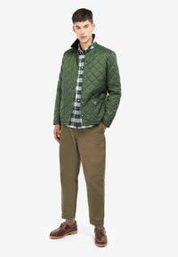 Barbour CRESTED HERRON QUILT - Light jacket - grün