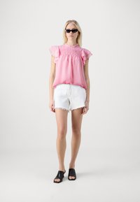 Vero Moda VMSUN DOBBY - Bluse - sea pink
