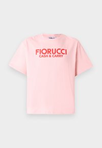 Ροζ μπλούζα από βαμβάκι με κοντά μανίκια, που διαθέτει έντονη κόκκινη εκτύπωση "FIORUCCI CASH & CARRY" στο μπροστινό μέρος. Απλή στρογγυλή λαιμόκοψη.