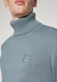 BOSS AKIRO - Neule - open green