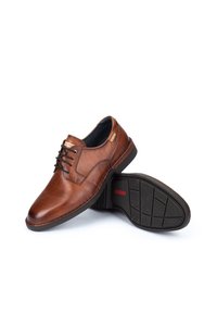 Pikolinos INCA - Derbies - brown