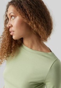 Vero Moda VMPANDA NOOS - Navadna majica - reseda