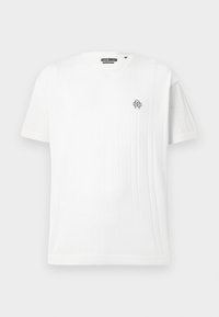 Λευκό κοντομάνικο πλεκτό μπλουζάκι με κάθετο ριμπ σχέδιο στη δεξιά πλευρά και μικρό μαύρο κεντημένο λογότυπο στο στήθος.