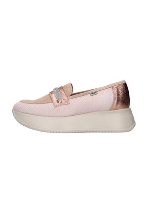 Scarpa slip-on rosa pallido con tomaia in maglia, fascia metallica e suola spessa beige. Retro testurizzato e design a punta rotonda.