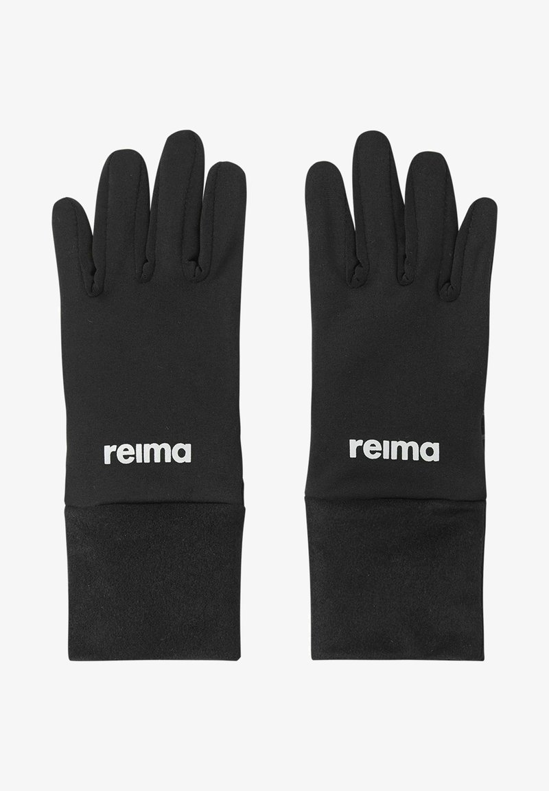 Czarne rękawiczki wykonane z miękkiego, elastycznego materiału, o dopasowanym kroju, z białym logo na obszarze nadgarstka. Proste, bez wzorów czy akcentów.