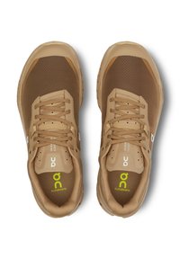 On CLOUDVISTA 2 - Trail hardloopschoenen - chai dune