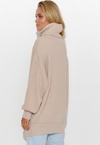 Makadamia - Sweter