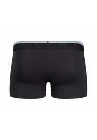 Boxer brief neri realizzati in tessuto morbido, con una cintura elastica liscia e un rivestimento interno azzurro, senza cuciture visibili sul retro.