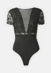 Bodysuit nero con maniche corte in pizzo, caratterizzato da un inserto in rete trasparente e bordi in pizzo scallop attorno al collo e in vita.