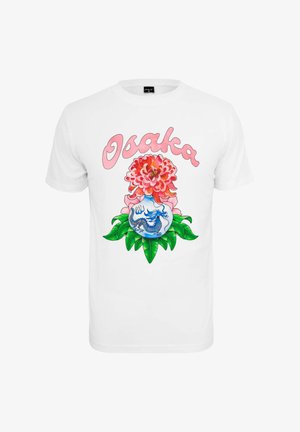 T-shirt bianco in cotone con una grafica colorata di un fiore, un drago blu in un barattolo e la scritta "Osaka" in lettere rosa.
