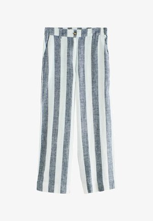 Vertikal gestreifte Hose in Weiß und Grau mit Fronttaschen und Knopfverschluss, flach auf weißem Hintergrund dargestellt.