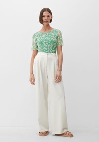 s.Oliver BLACK LABEL MIT HALBLANGEN ÄRMELN - Bluse - hellgrün