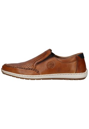 Braune Leder-Slipper mit durchbrochenem Design im Zehenbereich, kontrastierenden dunklen Akzenten und einer beige Gummisohle.