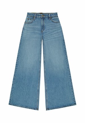 Jean en denim bleu clair taille haute avec jambes larges, bouton et fermeture éclair à l'avant, passants pour ceinture et design à cinq poches.